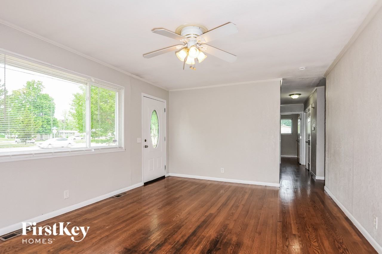 2190 Patterson Rd - Photo 4 of 16