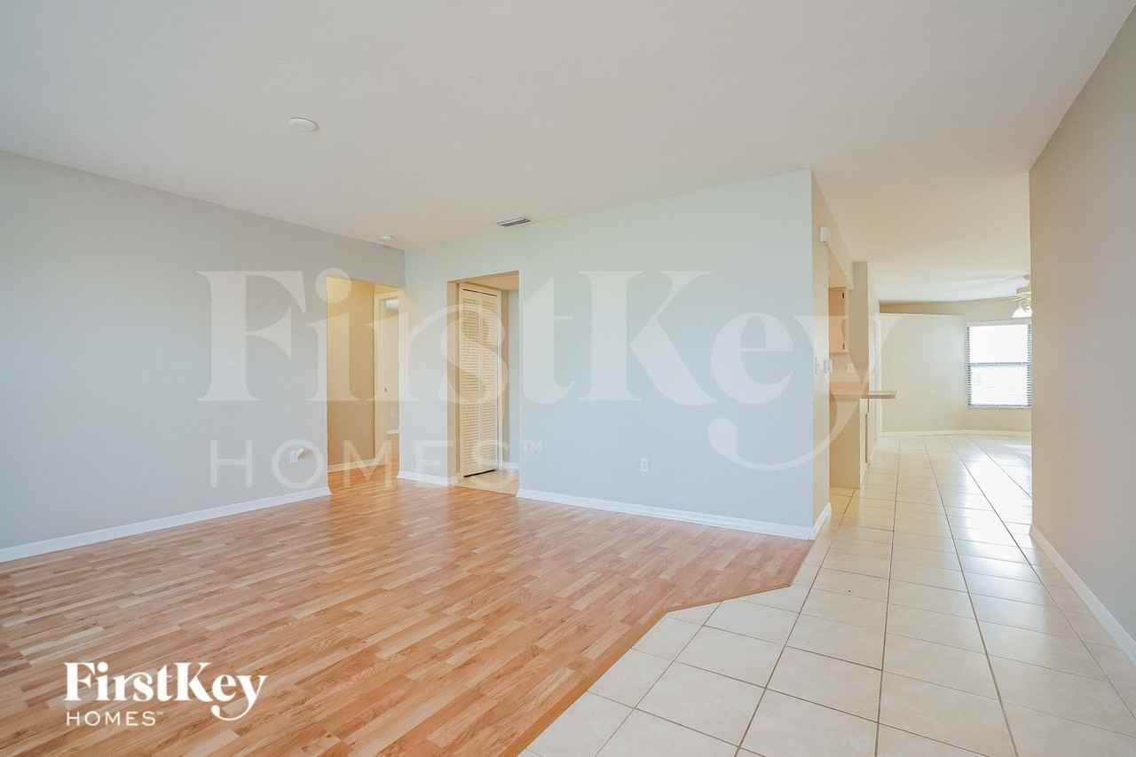 17533 Oriole Rd - Photo 2 of 17