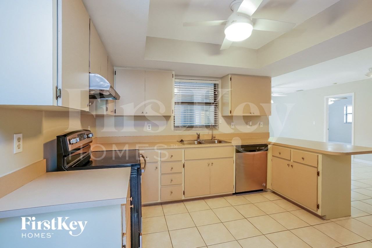 17533 Oriole Rd - Photo 6 of 17