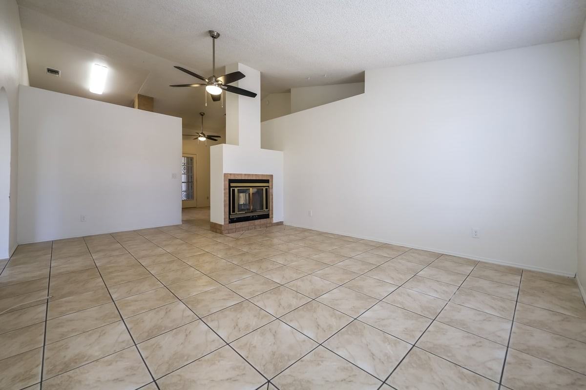 1621 W Colonial Hts - Photo 5 of 18