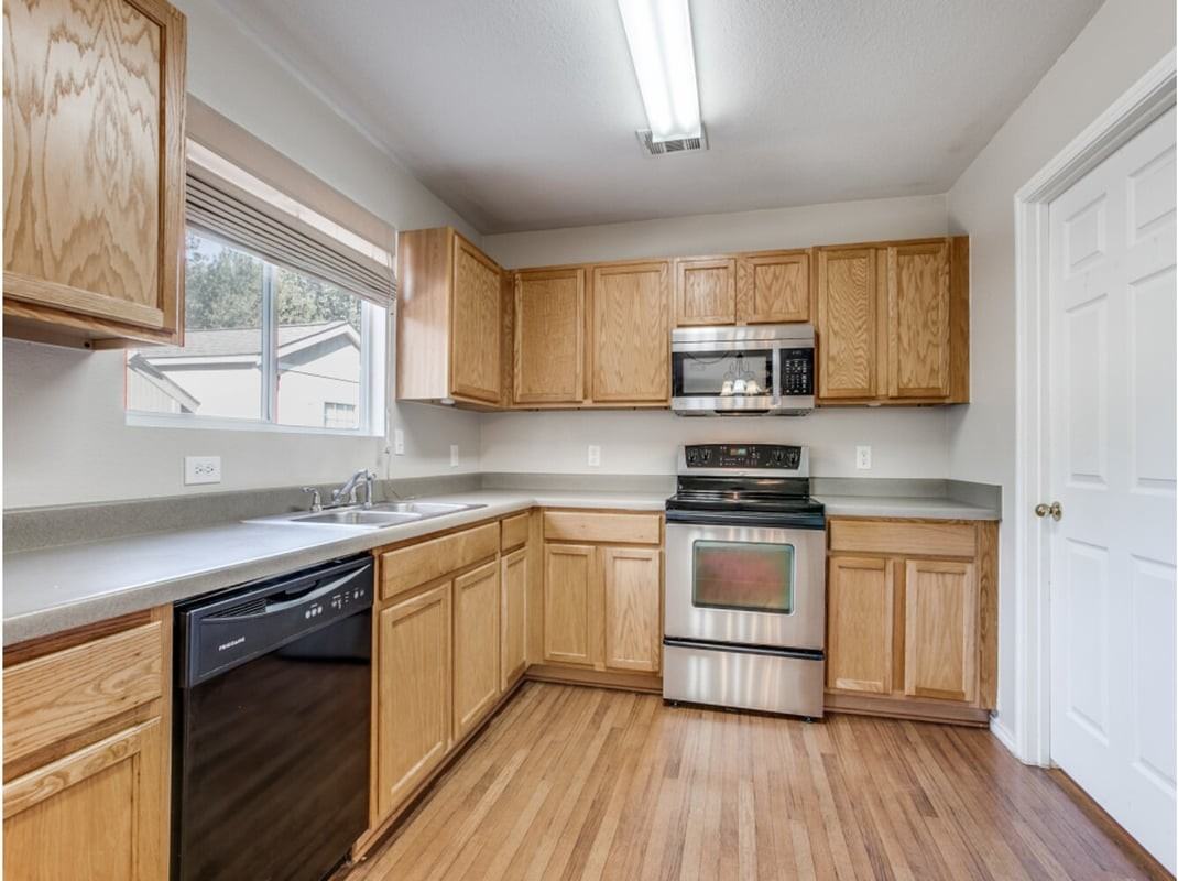8019 Seatide Vis - Photo 5 of 13