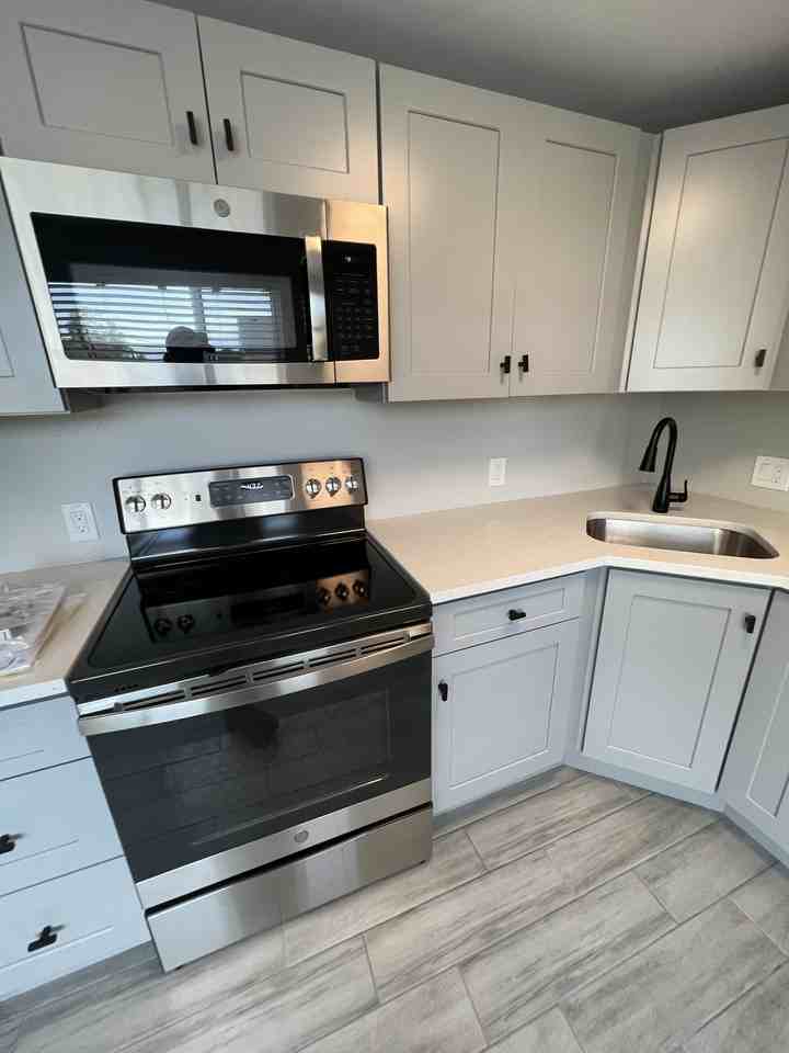 1960 Eaton St #8 - Photo 5 of 18