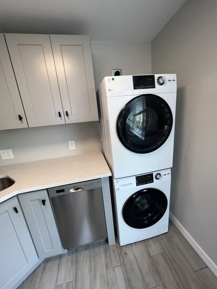1960 Eaton St #8 - Photo 6 of 18
