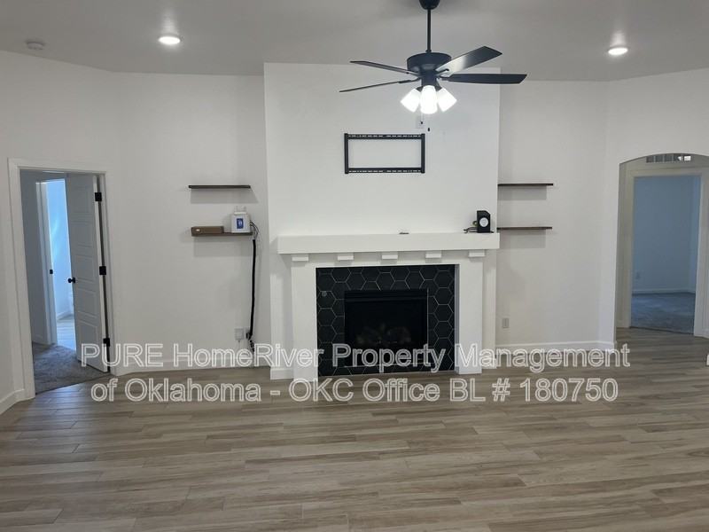16133 Quiet Storm Dr - Photo 2 of 25
