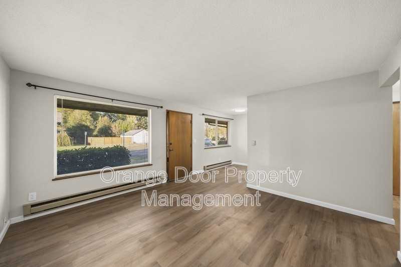 1406 W Pioneer #1 - Photo 2 of 21