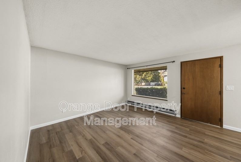 1406 W Pioneer #1 - Photo 3 of 21
