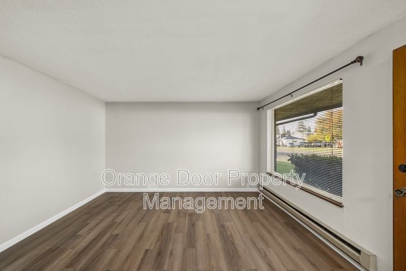 1406 W Pioneer #1 - Photo 4 of 21