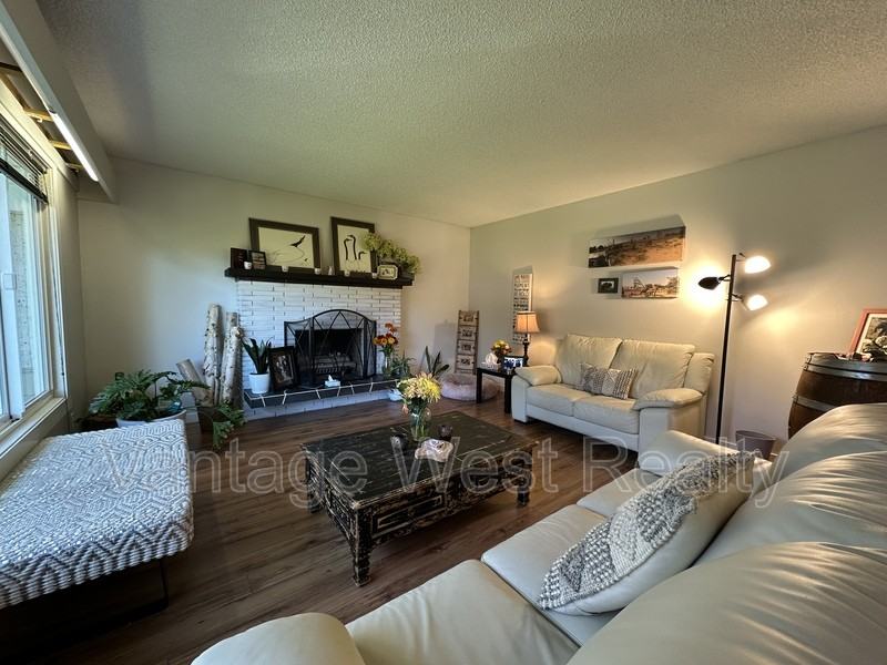 1258A Mountainview St - Photo 5 of 29