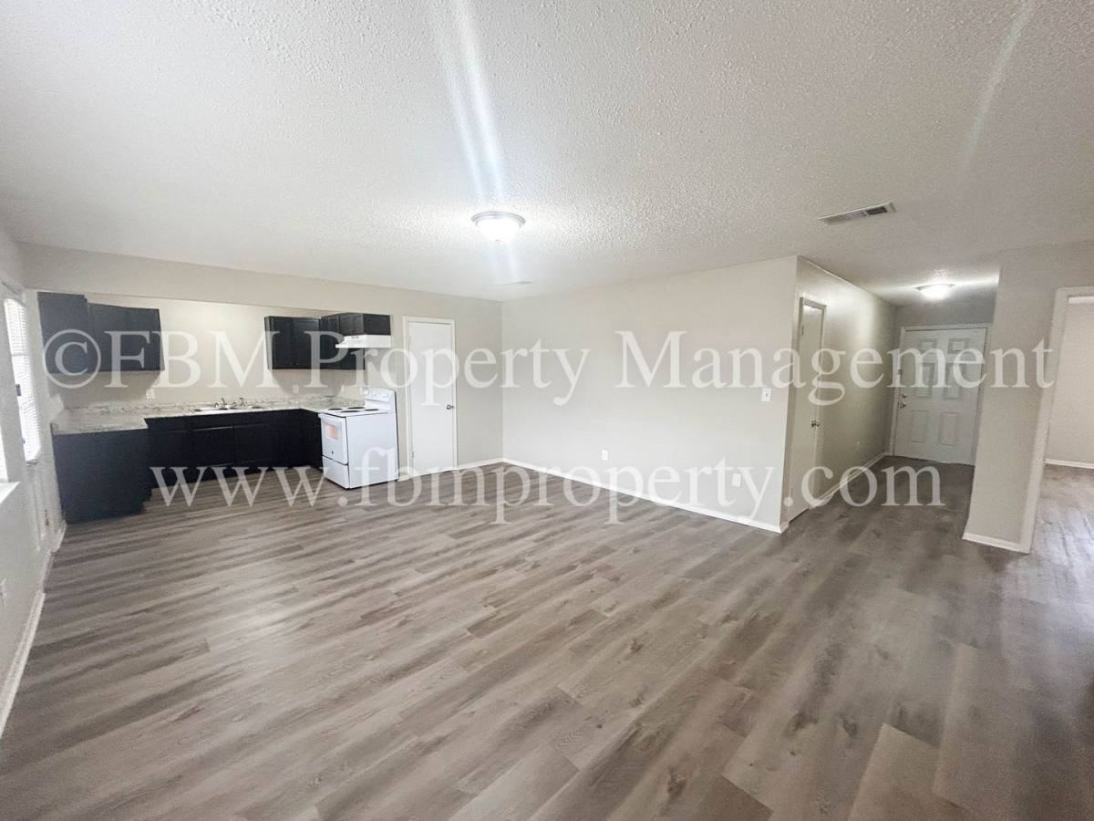 101 W Latimer St #A - Photo 4 of 16
