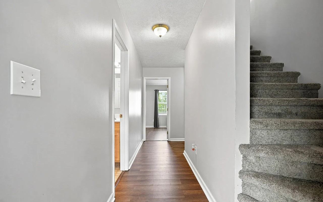 540 Beaverview Dr - Photo 4 of 12