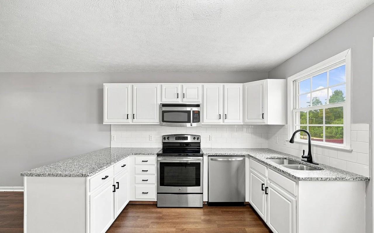 540 Beaverview Dr - Photo 7 of 12