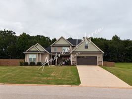 featured image of 555 Forden Dr #555