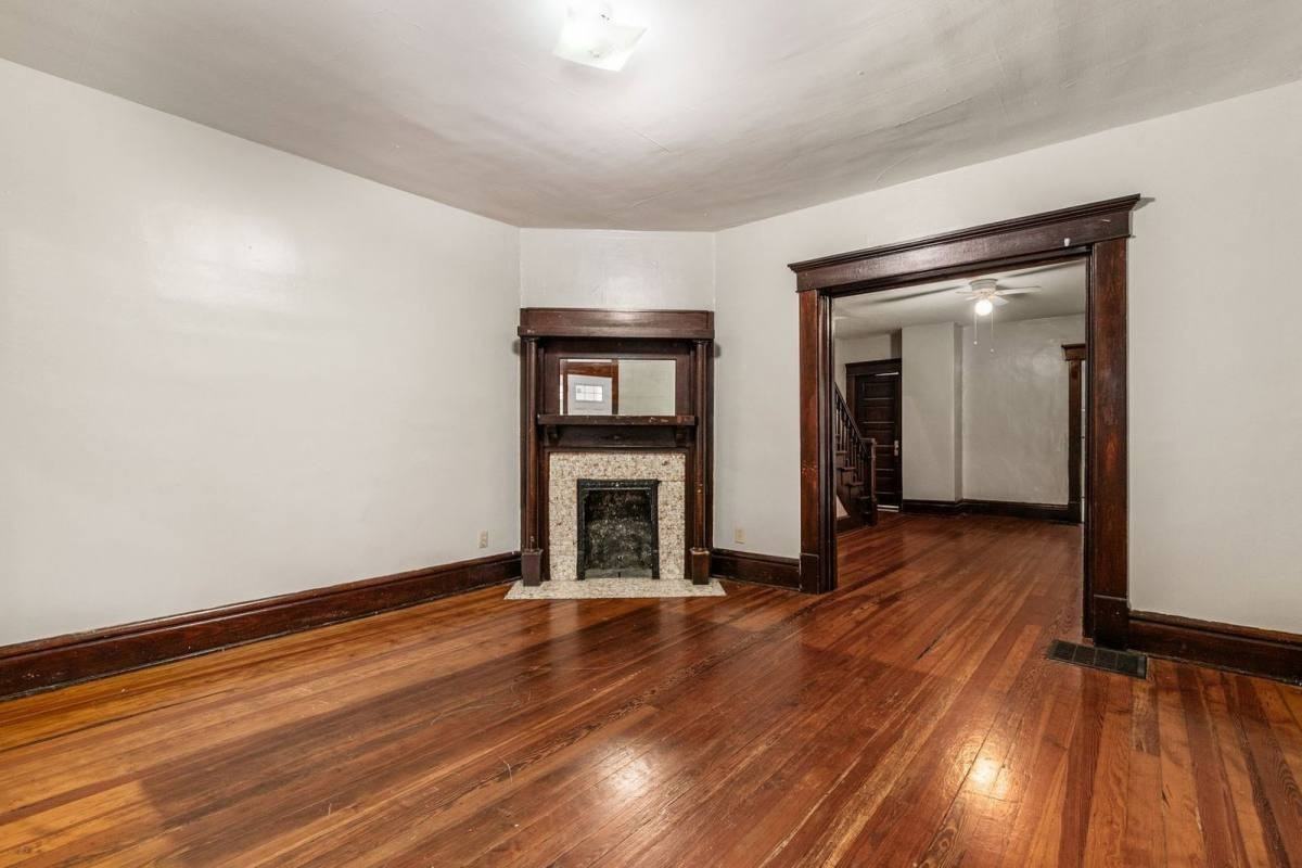 25 E Blake Ave - Photo 2 of 20