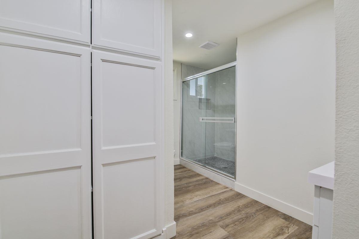 10545 54th St - Photo 6 of 15