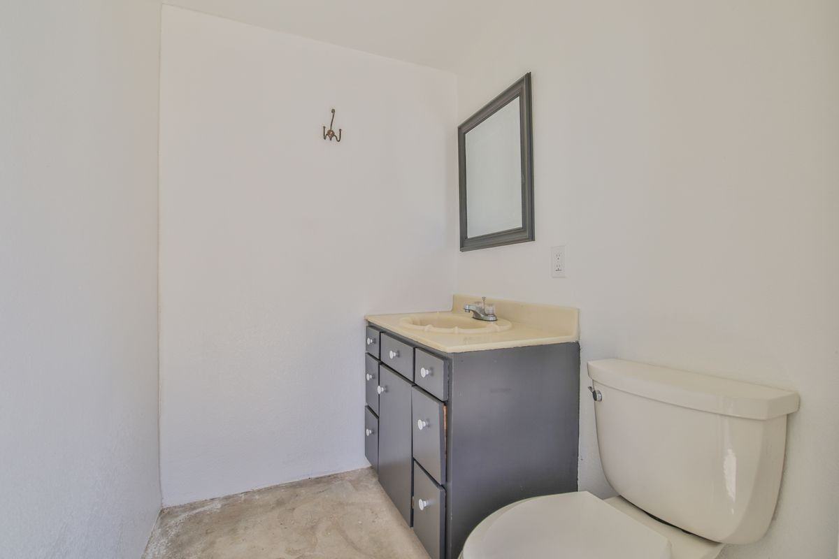 10545 54th St - Photo 7 of 15