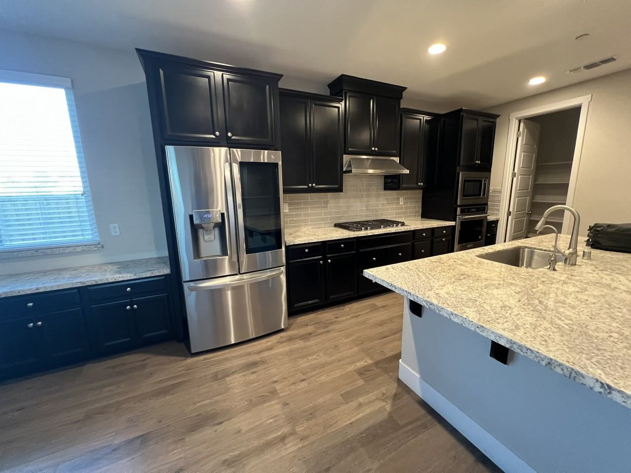 73 E Cataldi Ave - Photo 3 of 18