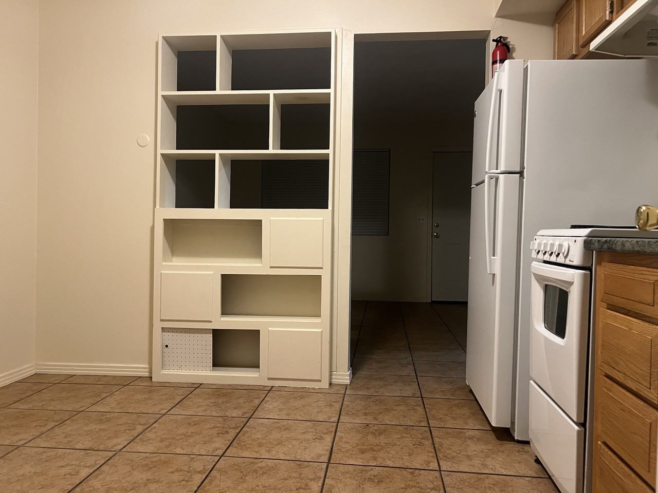 10104 Comanche Rd Ne - Photo 4 of 15
