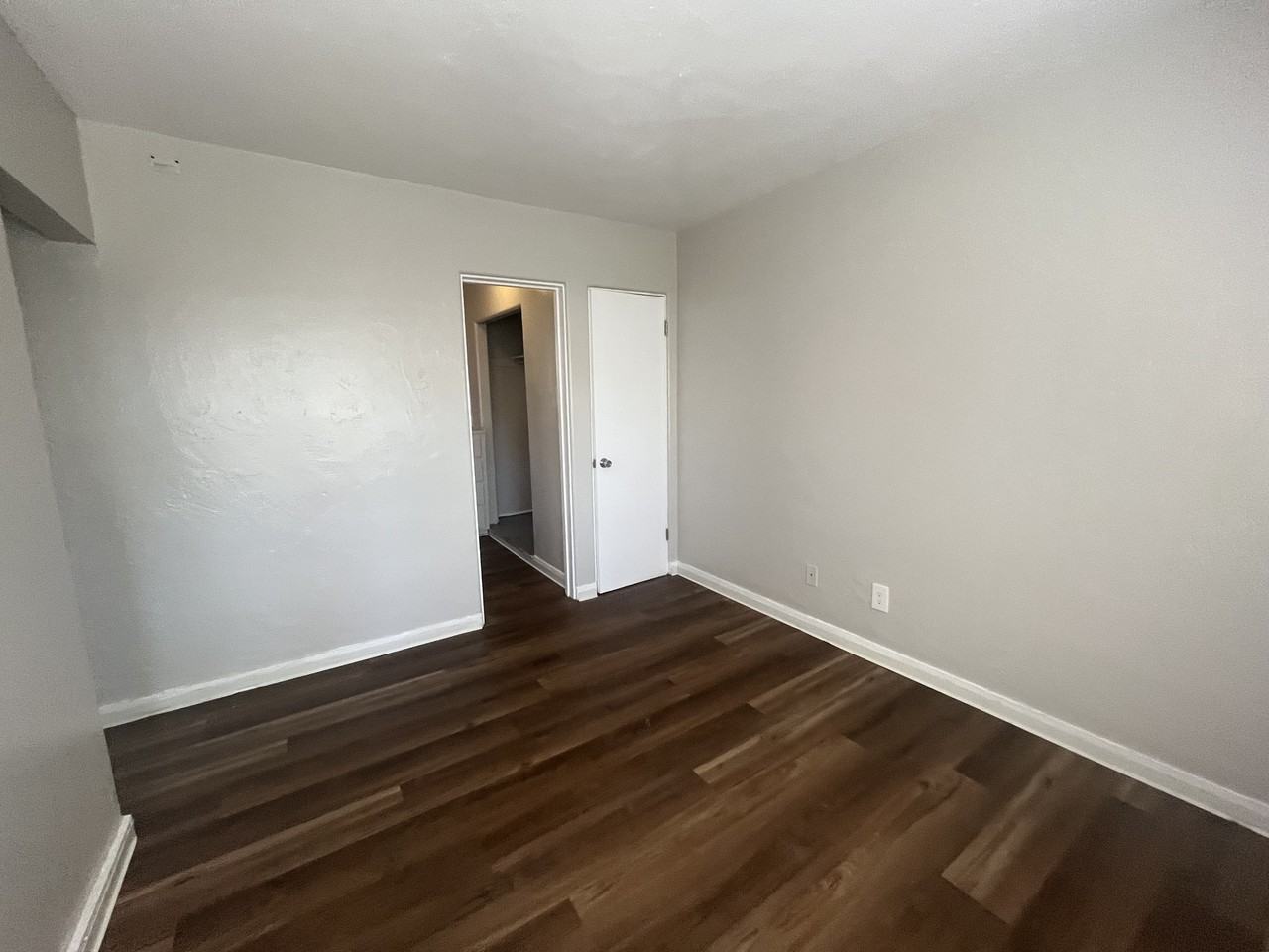 1617 Gold Ave Se - Photo 7 of 14