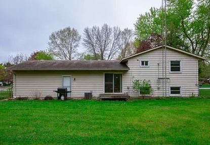 24425 Rolling Oak Dr - Photo 3 of 12