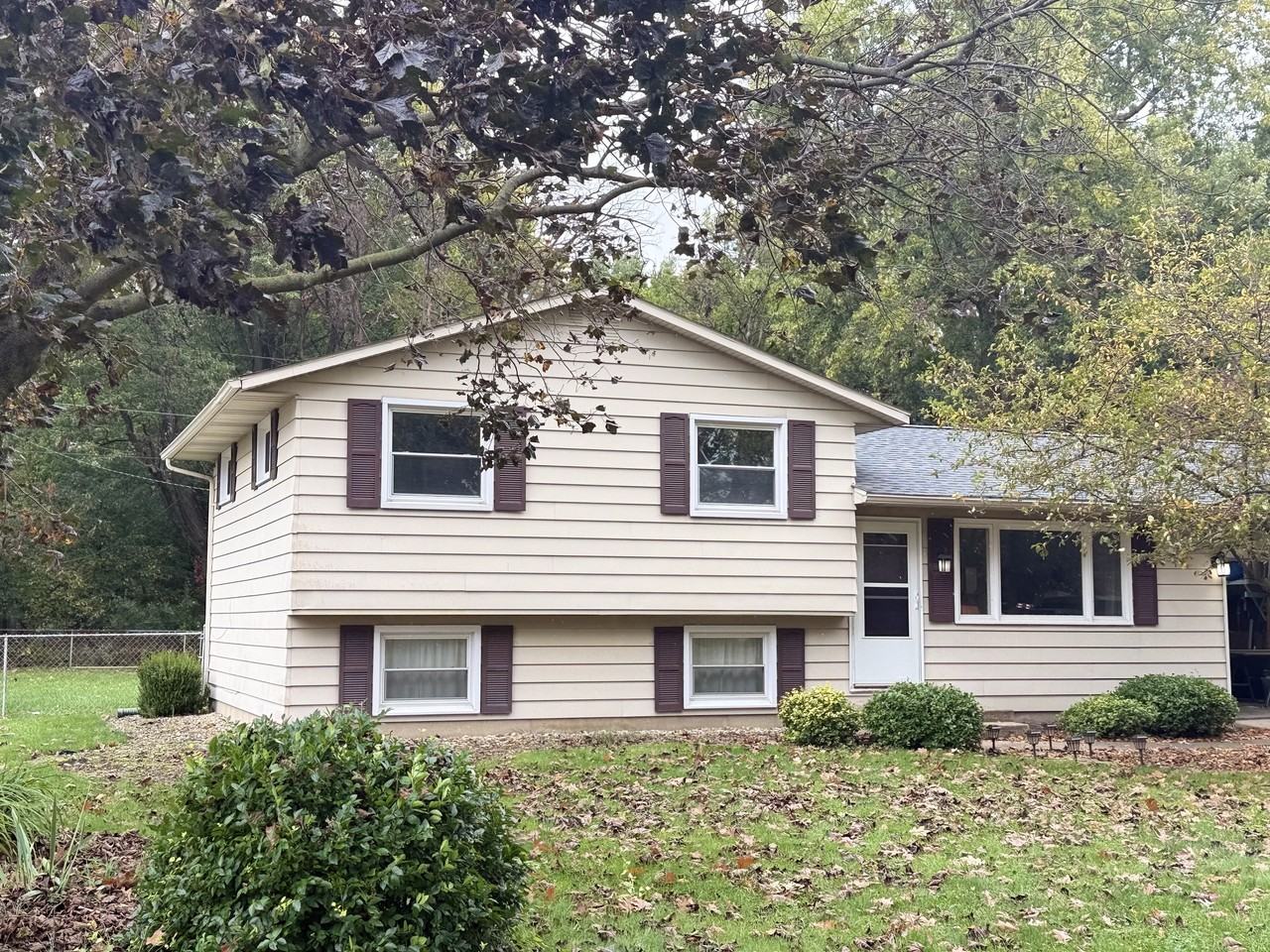24425 Rolling Oak Dr - Photo 4 of 12