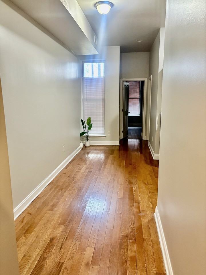 2125 Mcculloh St #1 - Photo 3 of 6