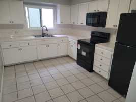 featured image of 225 W Eaton Ave #13