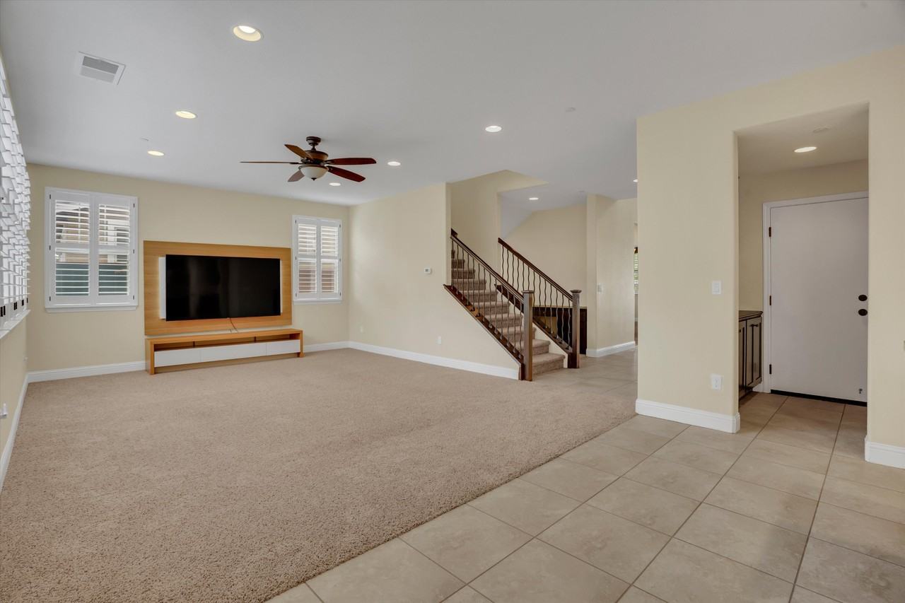 582 Pasture Ave #NA - Photo 7 of 27