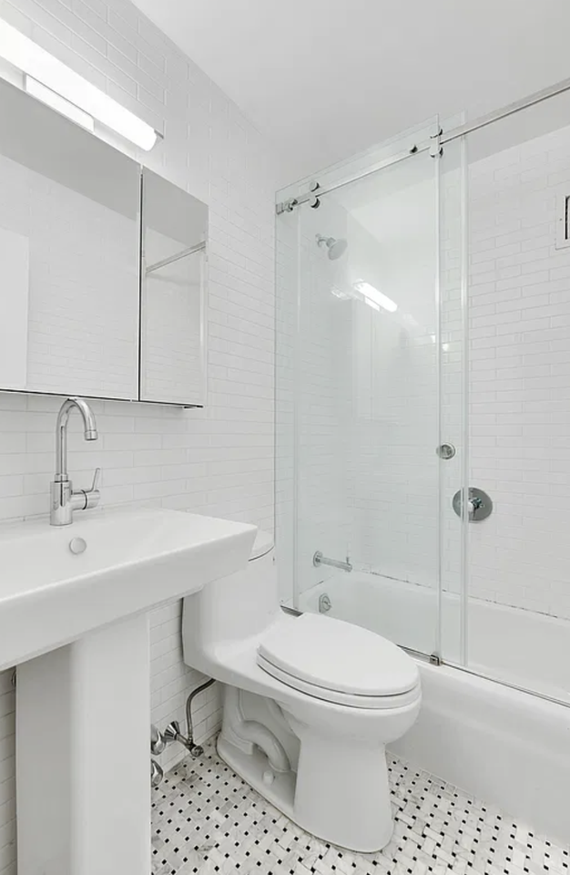 380 E 71st St #3 - Photo 5 of 5