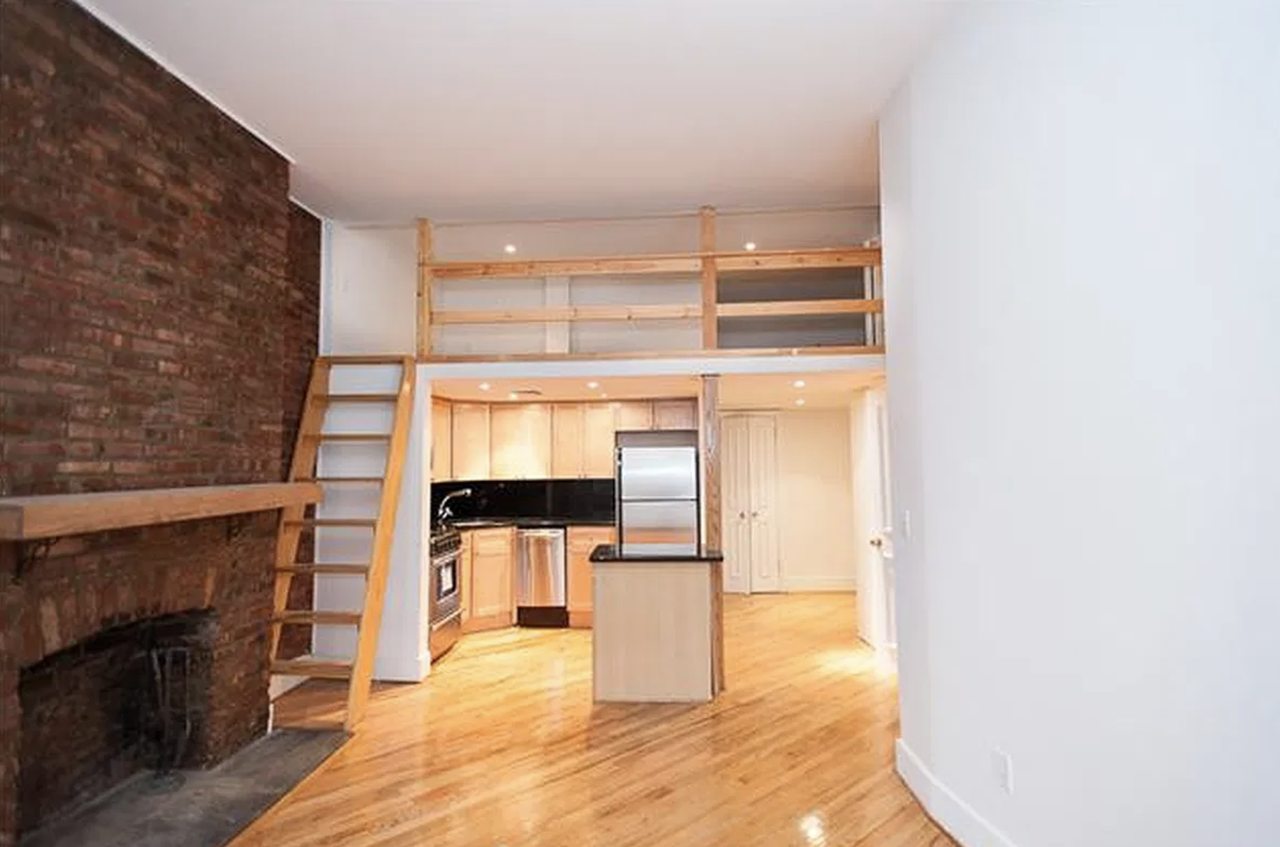 153 W 16th St #7T - Photo 2 of 6