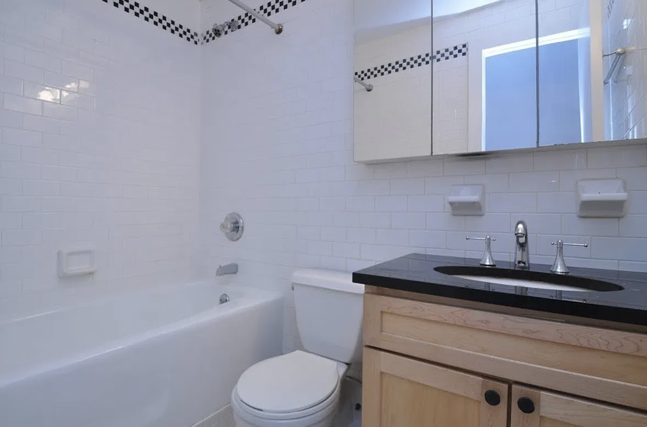153 W 16th St #7T - Photo 5 of 6