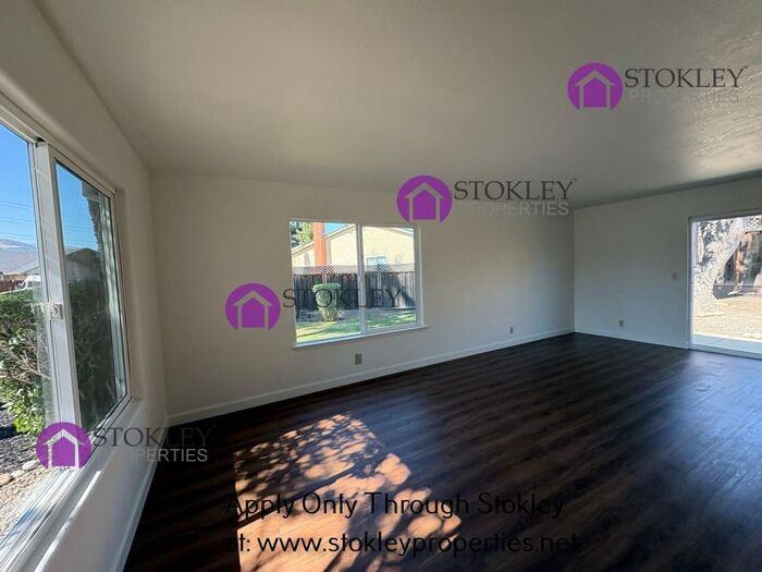 9902 Mangos Dr - Photo 6 of 21