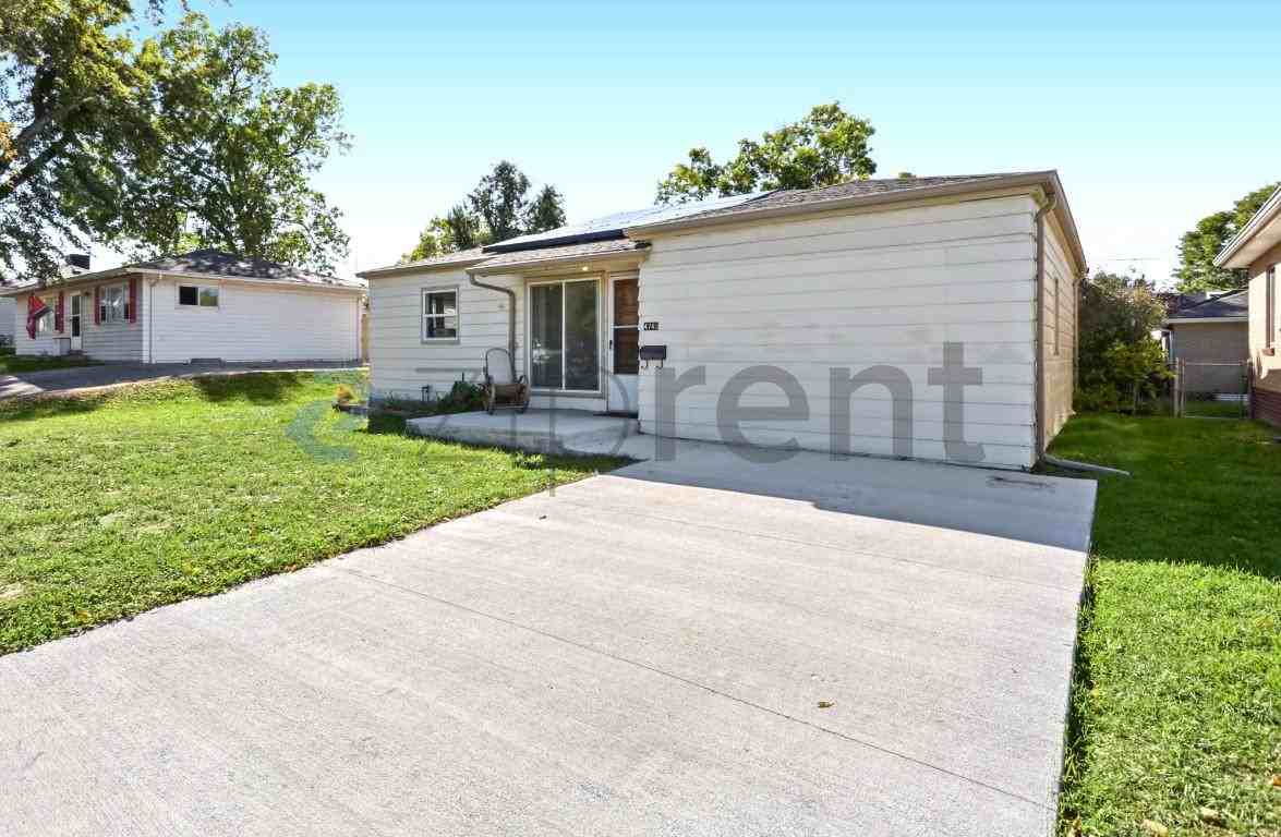 4745 S Logan St - Photo 5 of 26