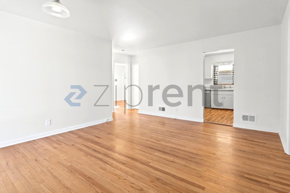 4745 S Logan St - Photo 6 of 26