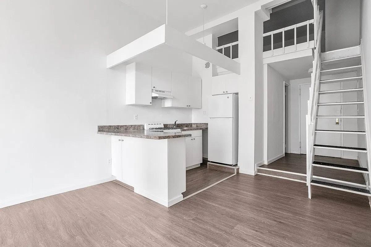 Fulton St #118 - Photo 4 of 5