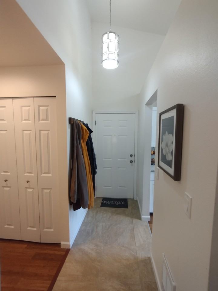 Beachwood in Kirkland - Photo 6 of 29