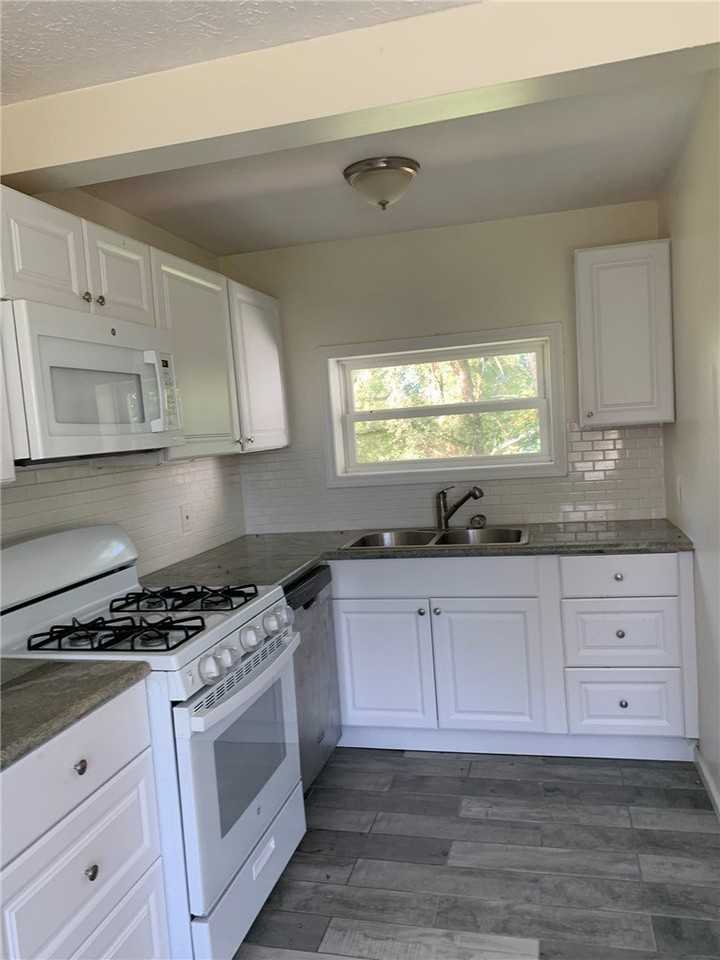 82 S #1 Avenue - Photo 3 of 19