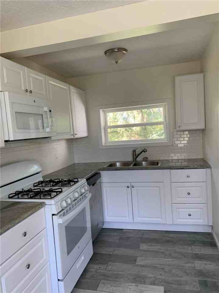 82 S #2 Avenue - Photo 3 of 17