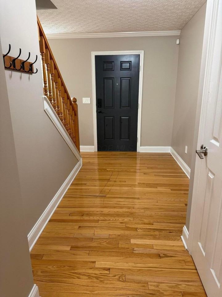 6202 Kendall Ridge Blvd - Photo 3 of 15