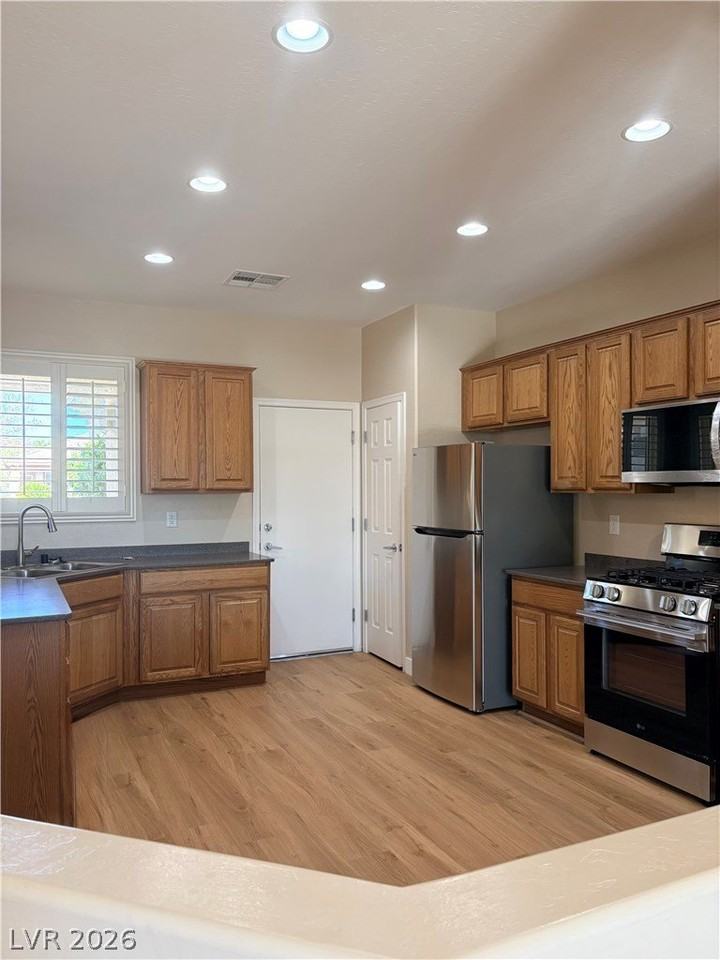 2575 Sargon St - Photo 6 of 12
