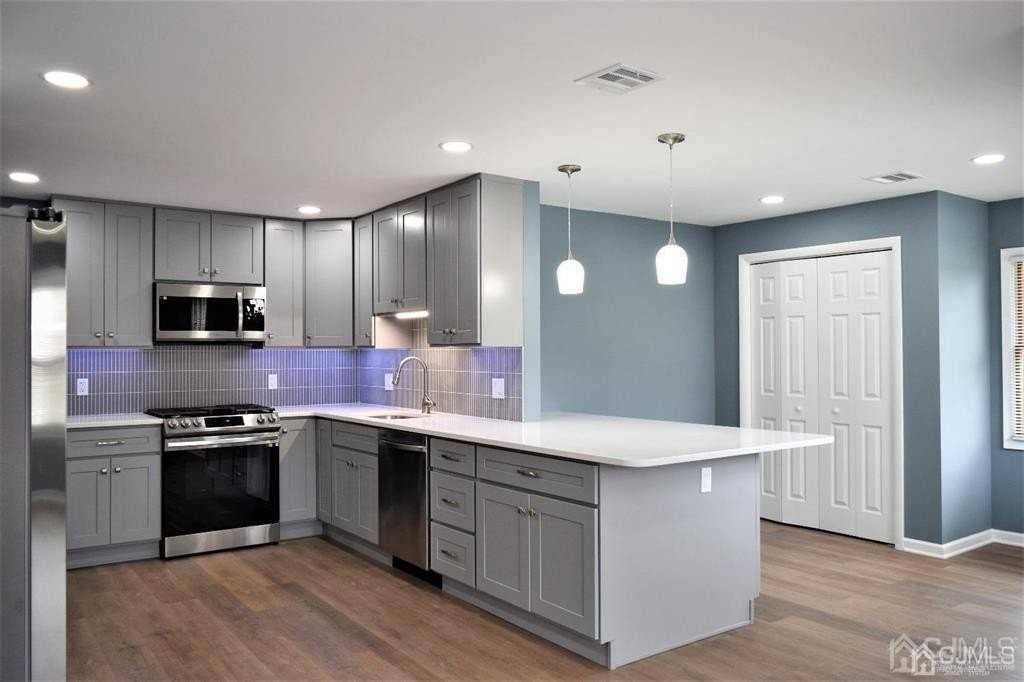 80 Dewey Ave - Photo 5 of 24