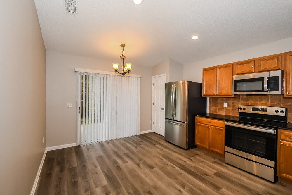 2171 Brian Lakes Dr N - Photo 7 of 16