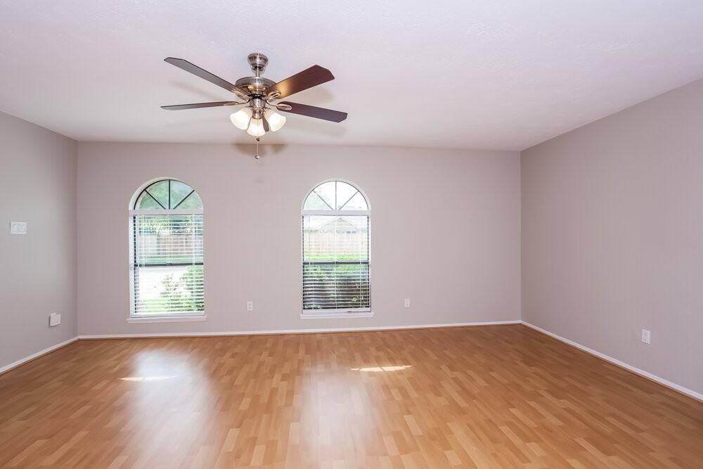 6539 Langham Way - Photo 5 of 17