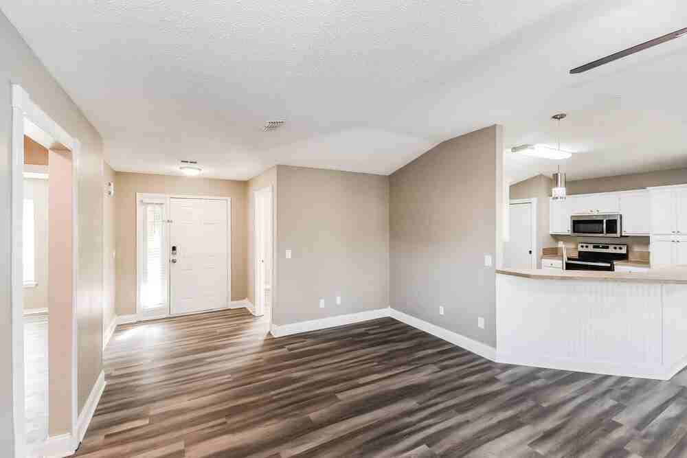 8459 Bandera Cir E - Photo 6 of 16