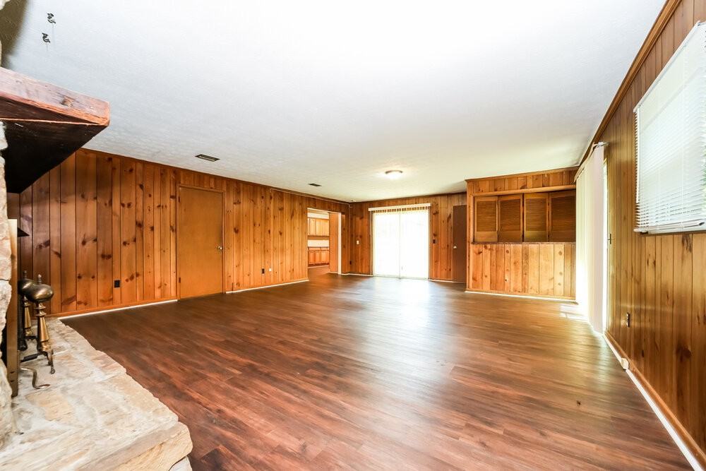 9725 Devonshire Blvd - Photo 4 of 16