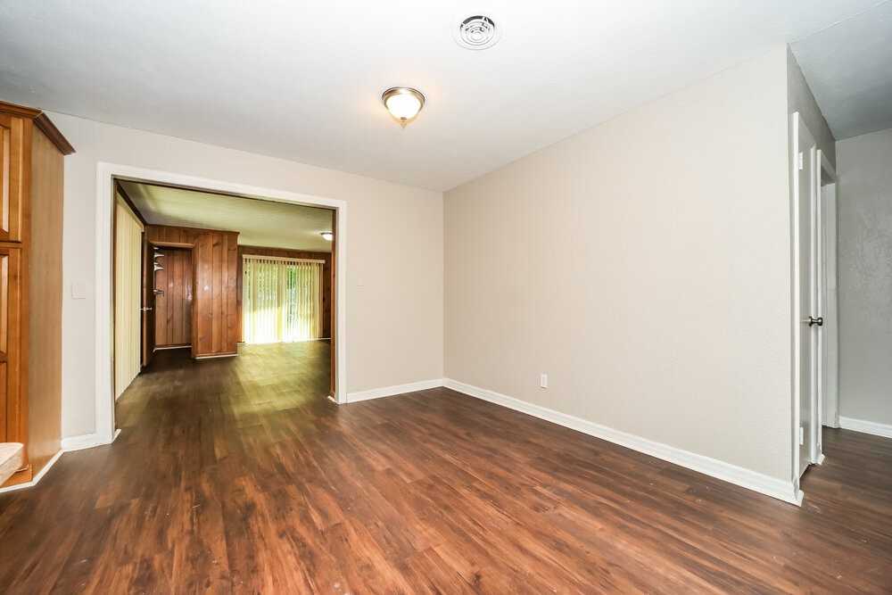 9725 Devonshire Blvd - Photo 5 of 16