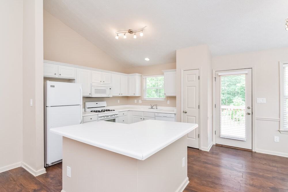 5270 Gable Ridge Way - Photo 7 of 17