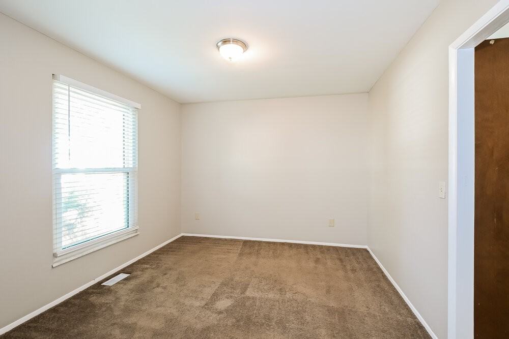 5 Shining Rock Dr - Photo 7 of 17