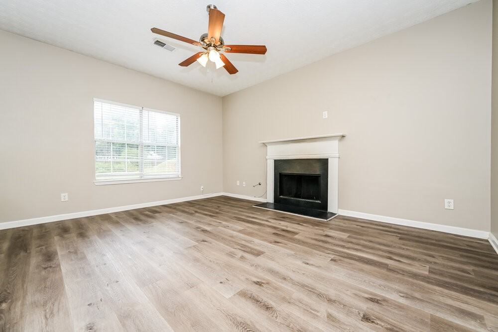 536 Easton Dr - Photo 5 of 17