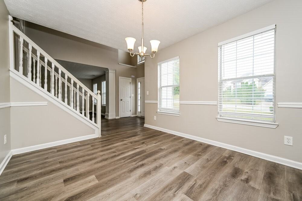 536 Easton Dr - Photo 6 of 17
