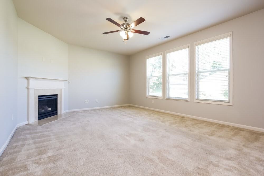 252 Moorland Way - Photo 2 of 17